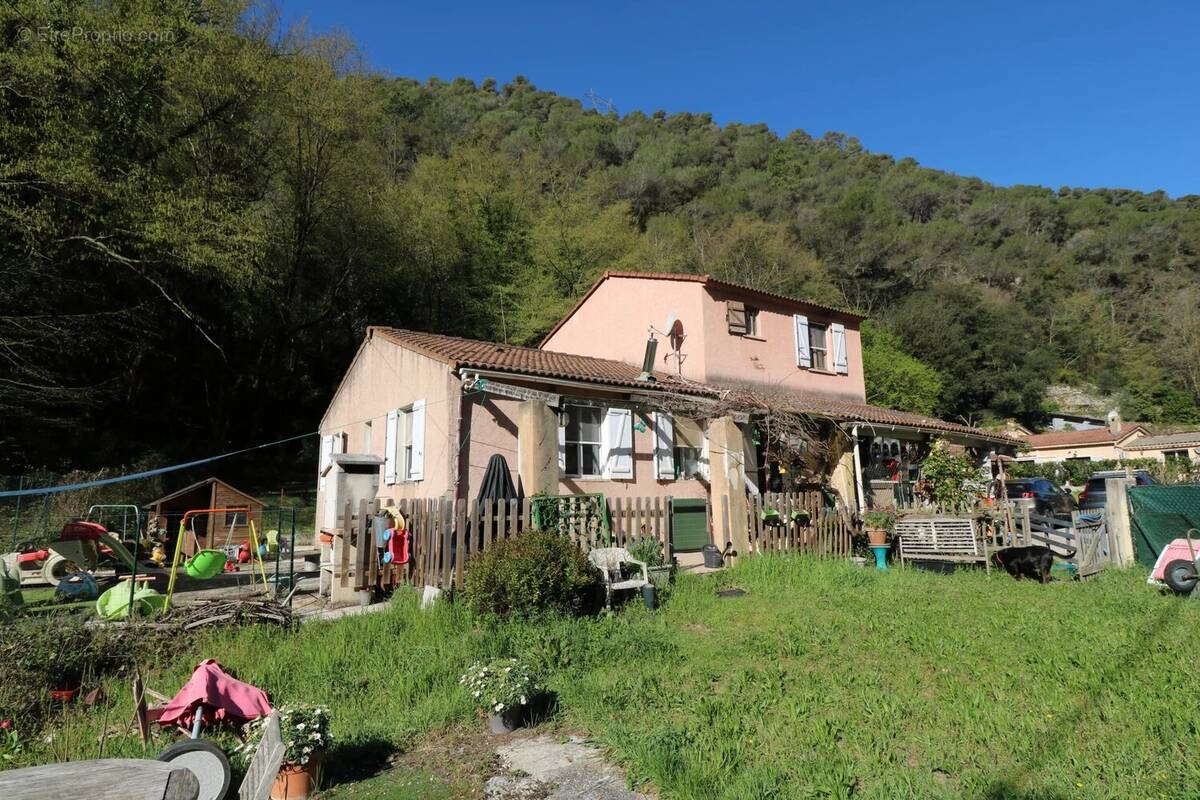Maison à TOURRETTE-LEVENS