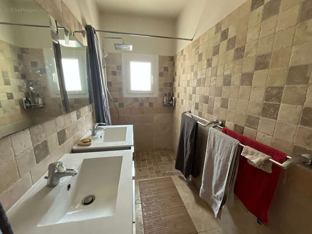 Maison à L&#039;ISLE-SUR-LA-SORGUE