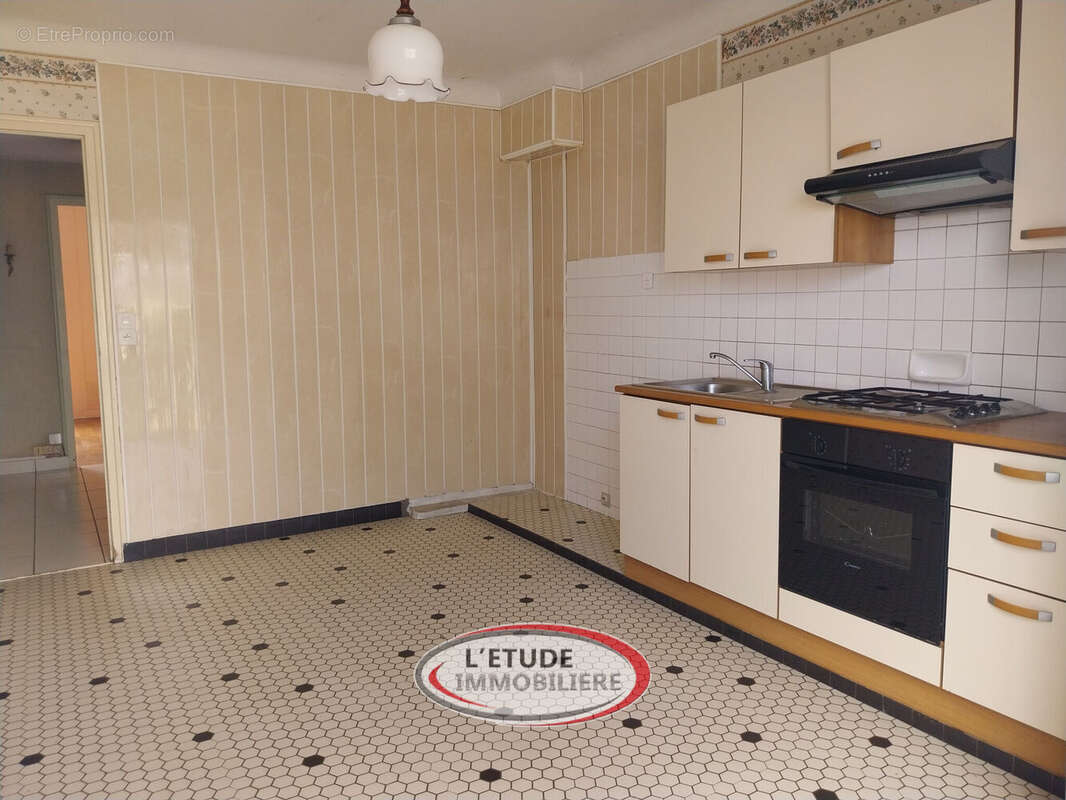 Maison 115 m² à Sainte-Pazanne  - photo 6