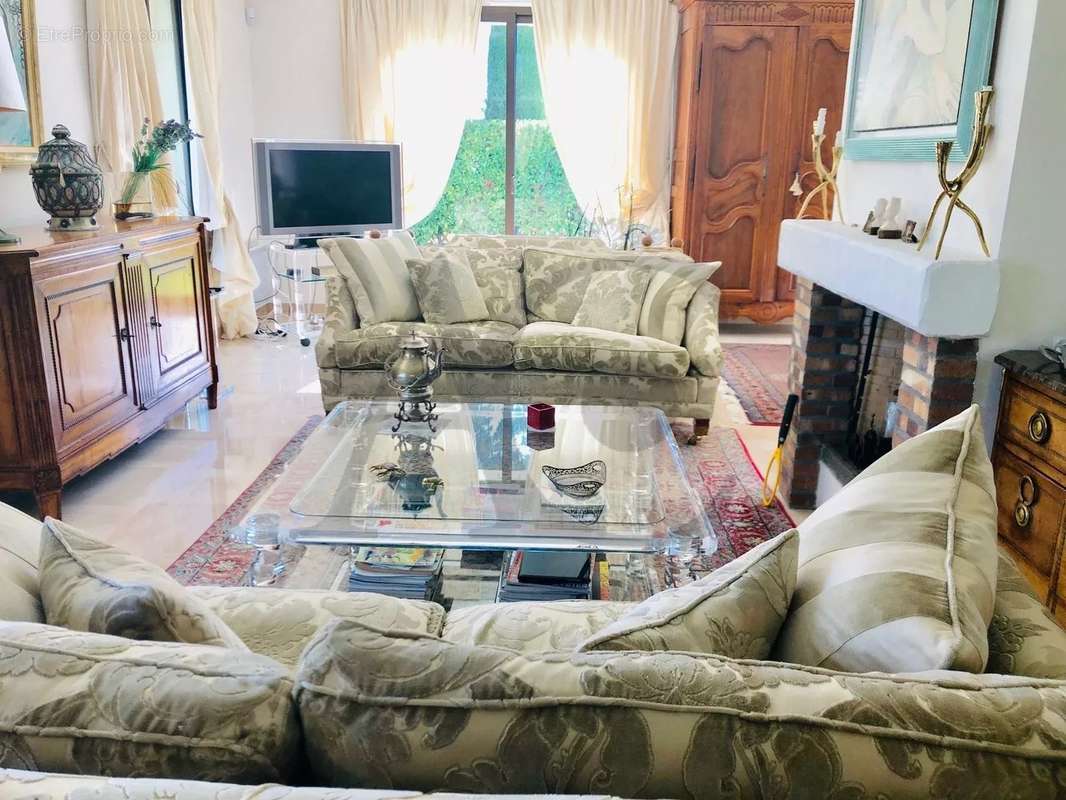 Maison à VILLENEUVE-LOUBET