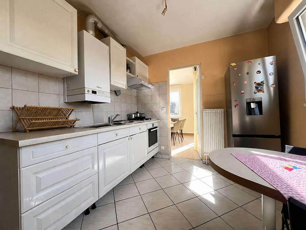 Appartement à SAINT-JEAN-DE-LA-RUELLE