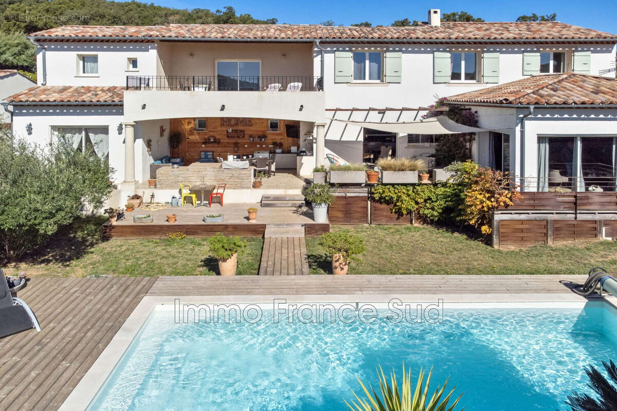 Maison à LA GARDE-FREINET