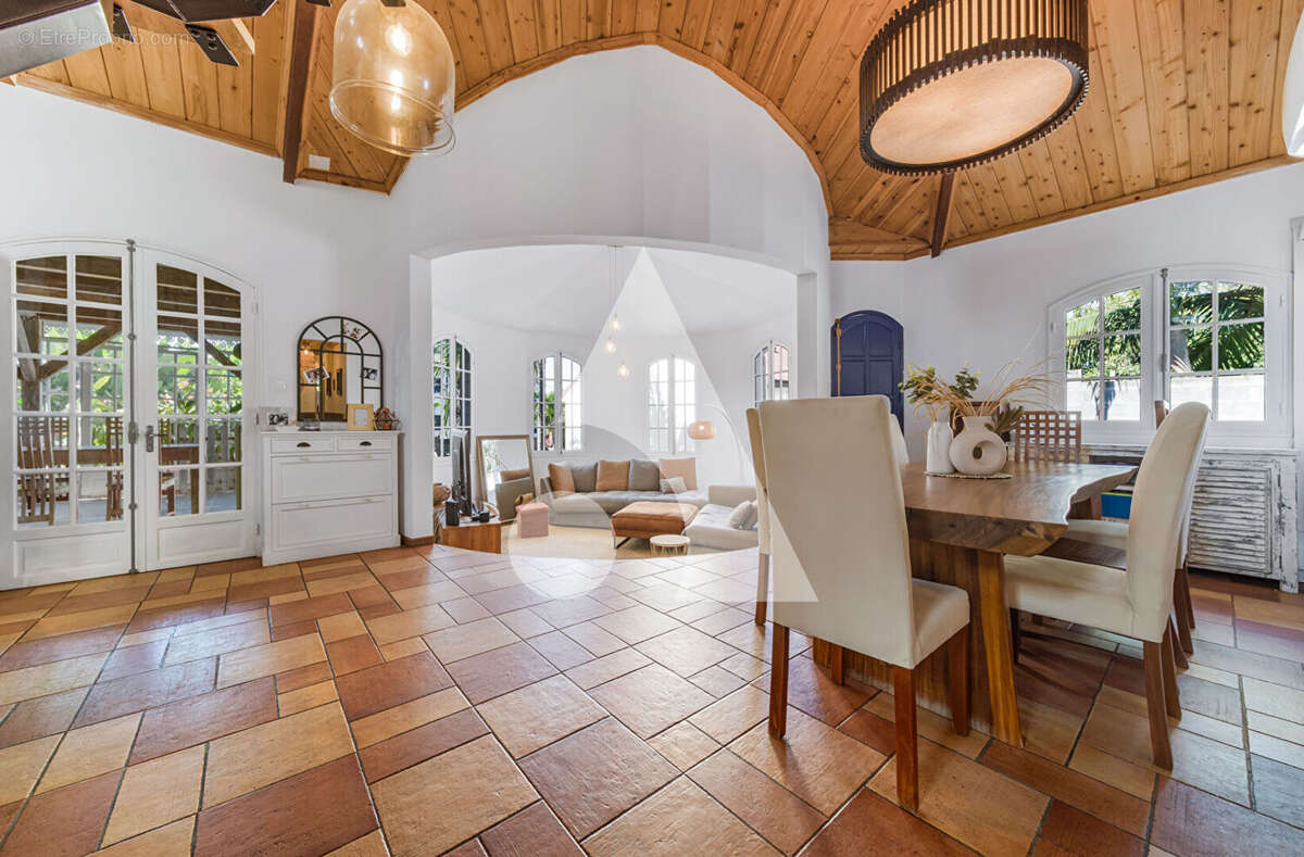 Villa de charme cachet créole et confort contemporain - photo 15