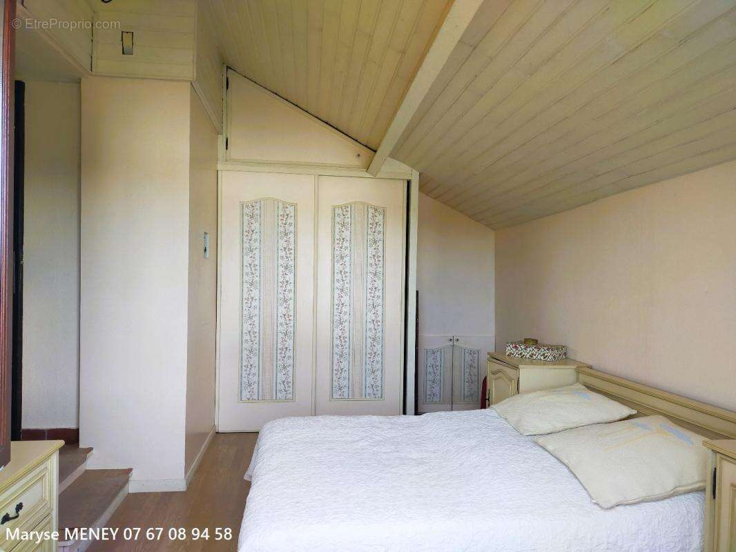 Maison à SAINTE-GENEVIEVE-DES-BOIS