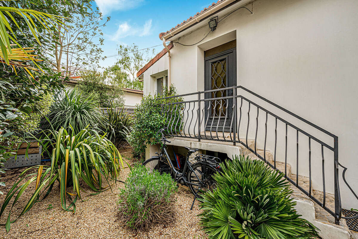 Maison avec jardin & terrasse - Calme absolu - 5 min du métro Ligne 13 - photo 14