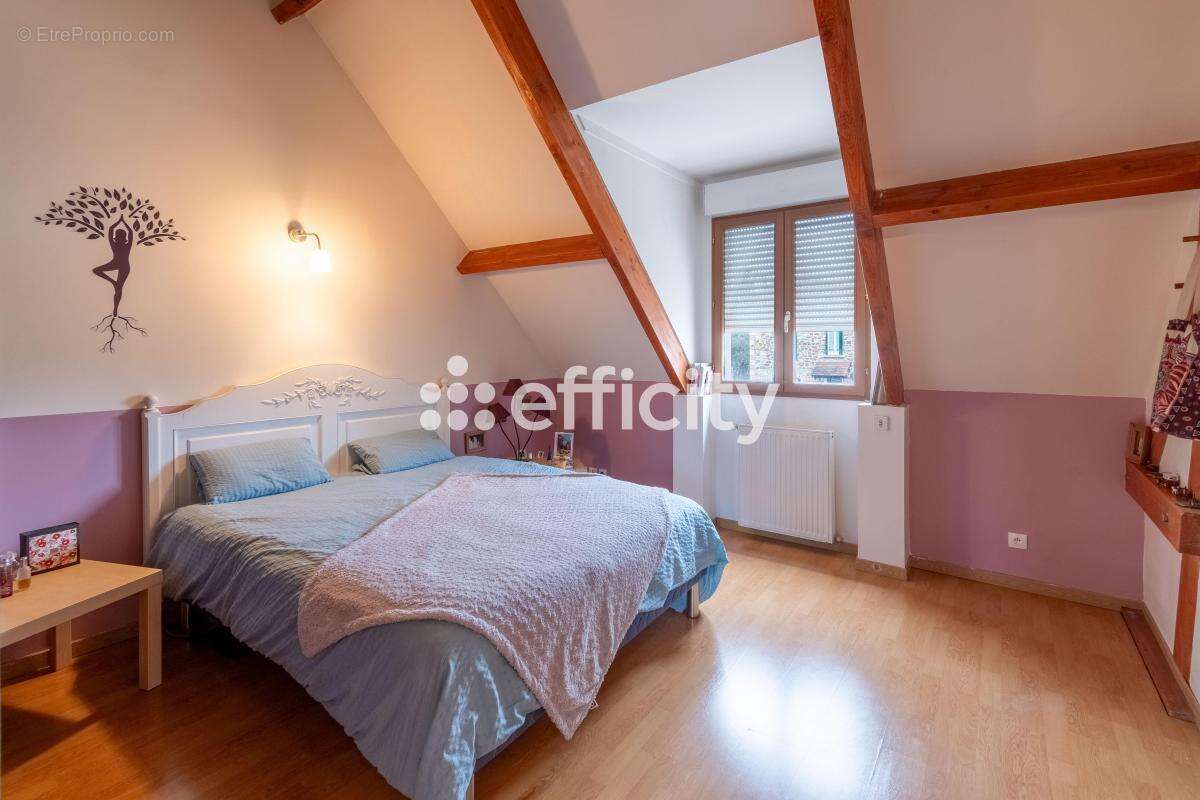 Maison à VILLENEUVE-LE-ROI