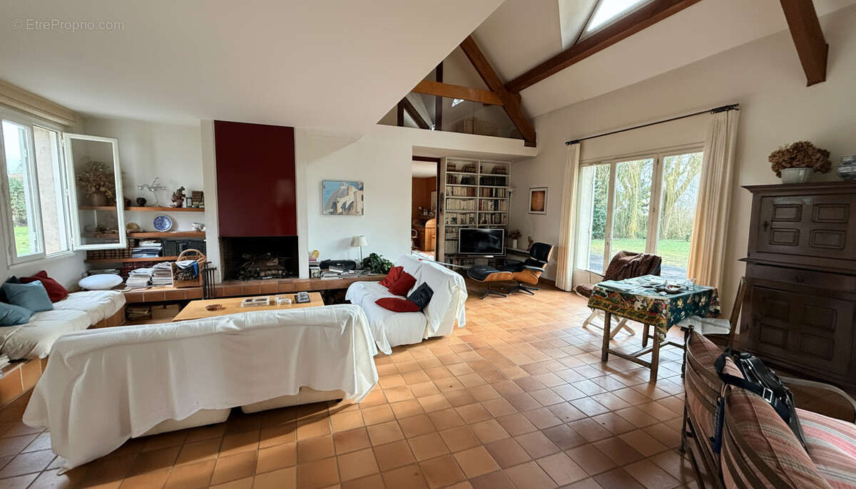 Maison à AUTOUILLET