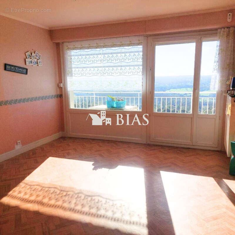 Appartement 74 m² à Lisieux  - photo 4