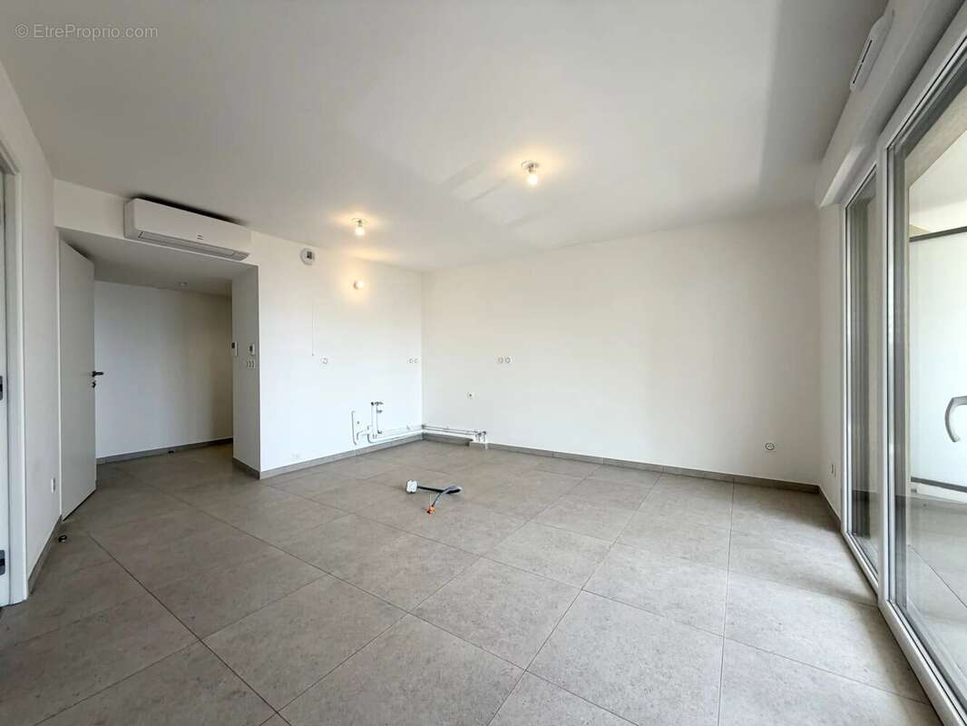 Appartement à CAP-D'AIL