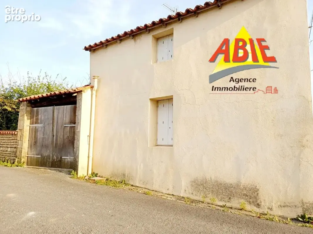 Photo 1 - Maison à SAINT-HILAIRE-DES-LOGES