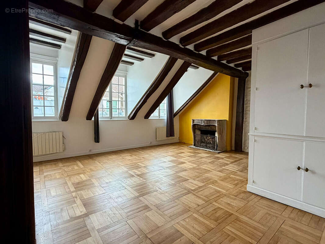 Appartement à PARIS-4E