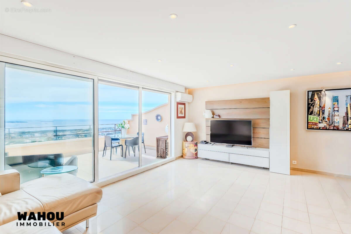 Appartement à MANDELIEU-LA-NAPOULE