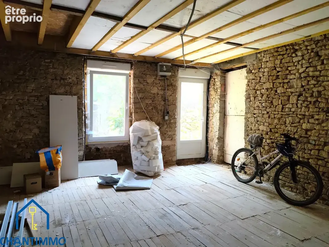 Maison en pierre rénovée avec dépendances - photo 12