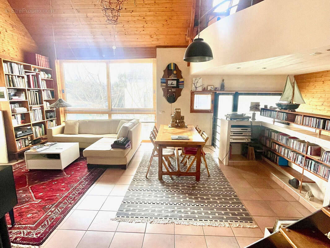 Maison à SAINT-CYR-SUR-LOIRE