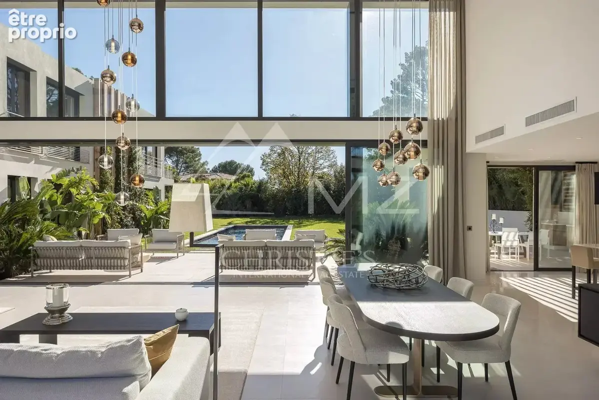 Remarquable villa contemporaine neuve au sein d'un domaine guardienné - photo 7