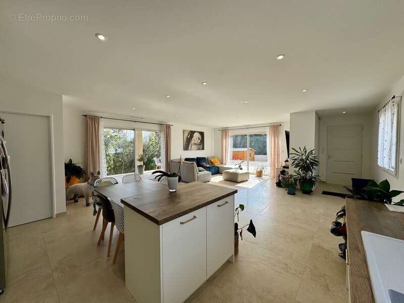 Maison à SAINT-CHRISTOL-LES-ALES