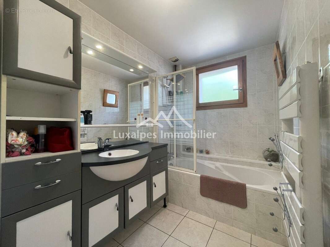 Appartement à SERRAVAL