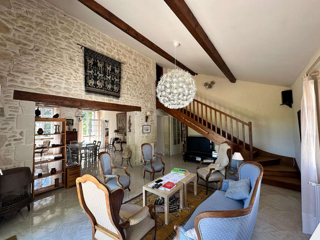 Maison à SAINT-FORT-SUR-GIRONDE