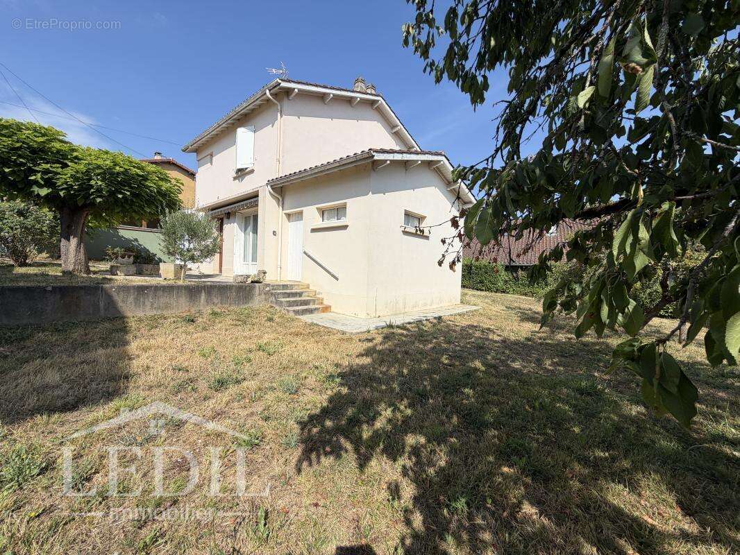 Emplacement calme pour cette maison de ville - photo 3