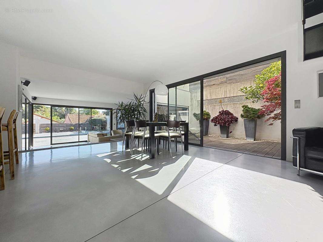 Maison à MARSEILLE-9E