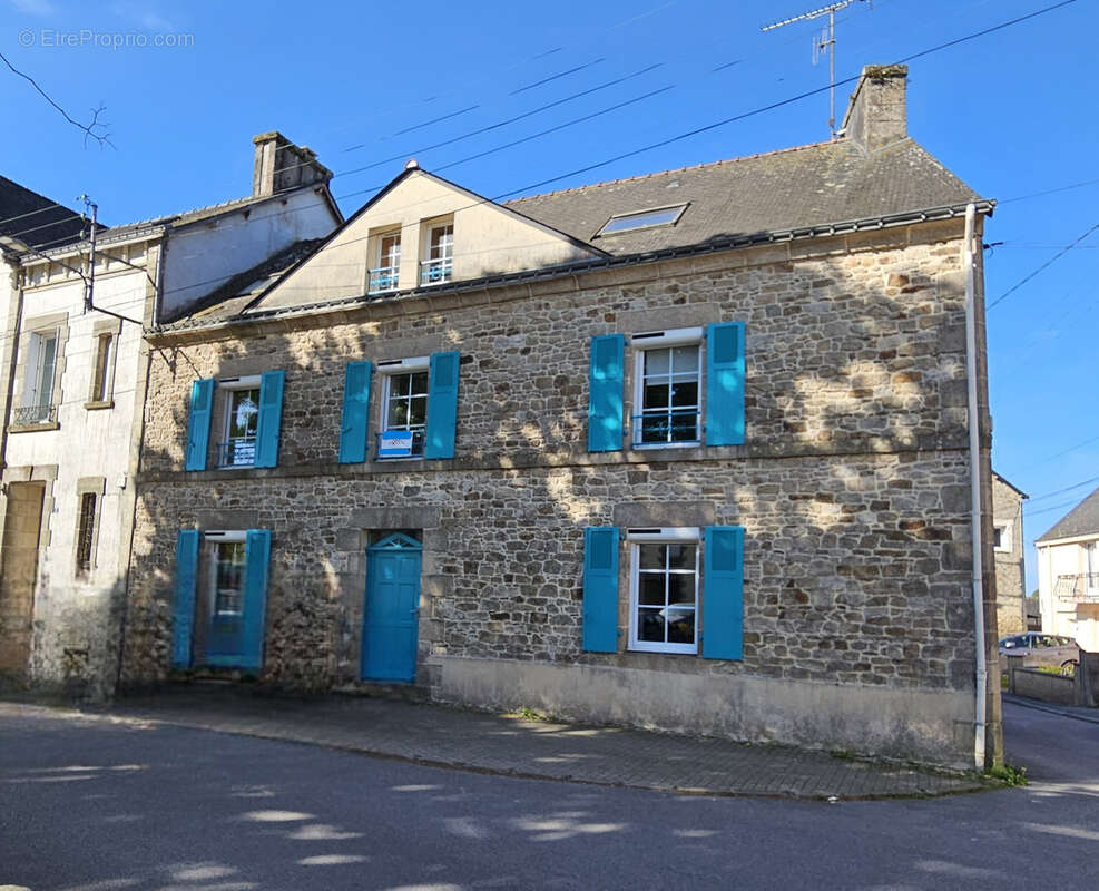 Maison à CLEGUEREC