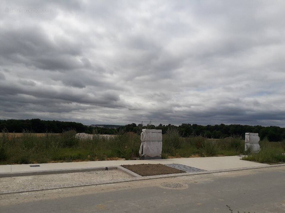 Terrain à ETAMPES