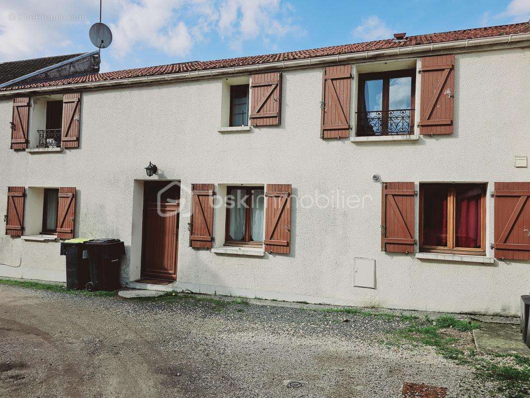 Maison à FAREMOUTIERS