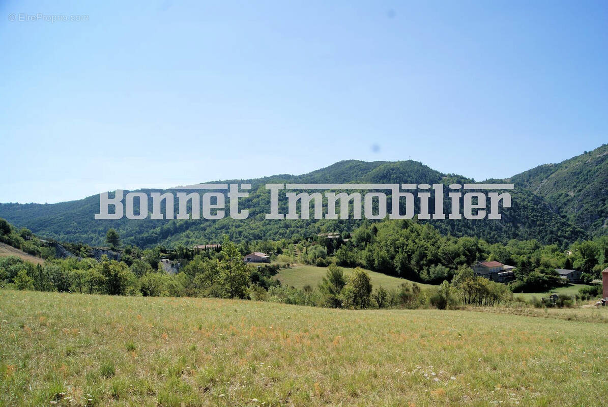 Terrain à SAINT-FERREOL-TRENTE-PAS