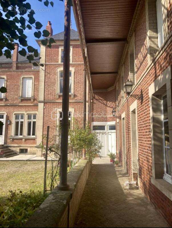 Maison à ECLARON-BRAUCOURT-SAINTE-LIVIERE