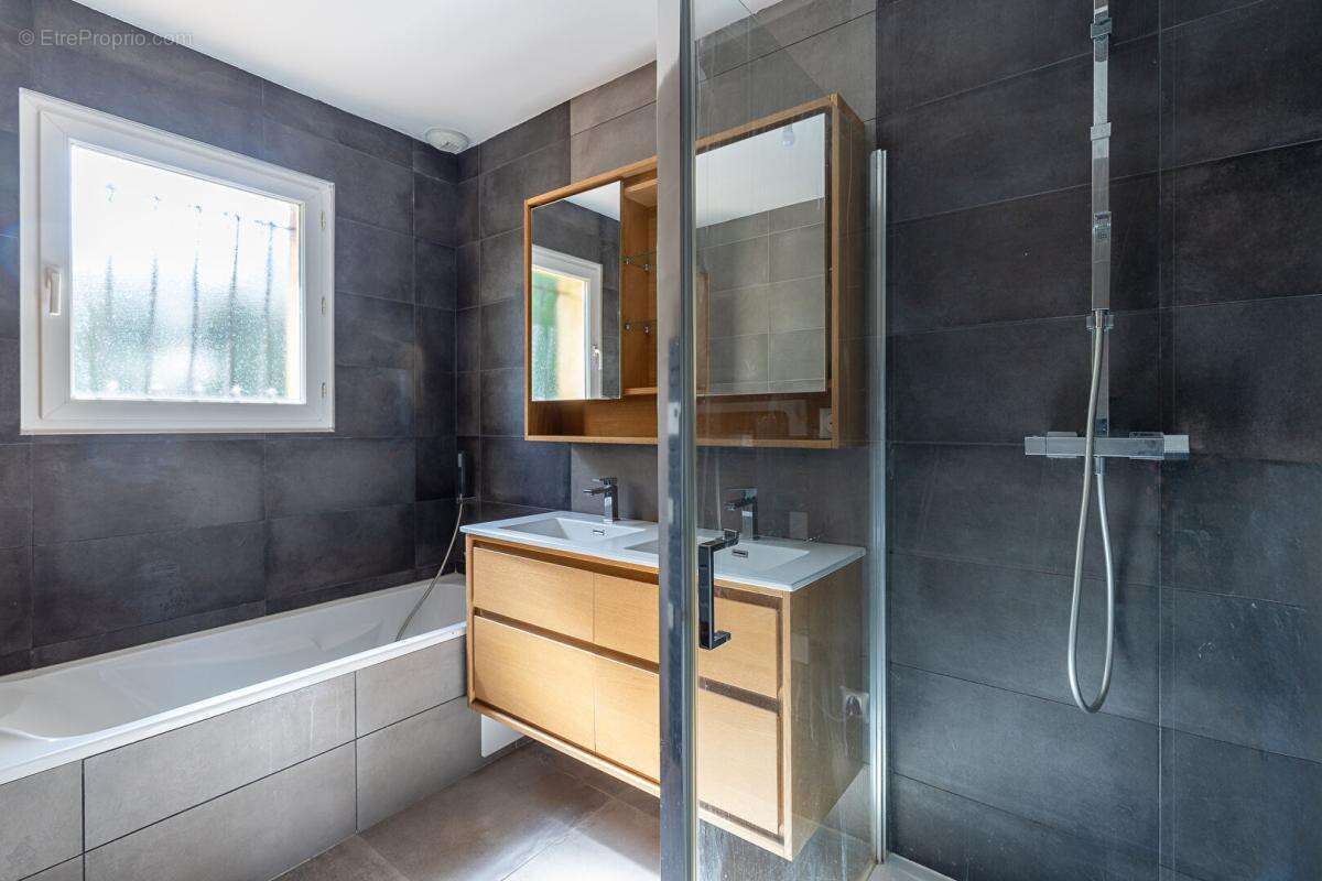 À VENDRE Villa  Plain-pied T4 de 92 m2 avec piscine à Bessières - 31660 - photo 7