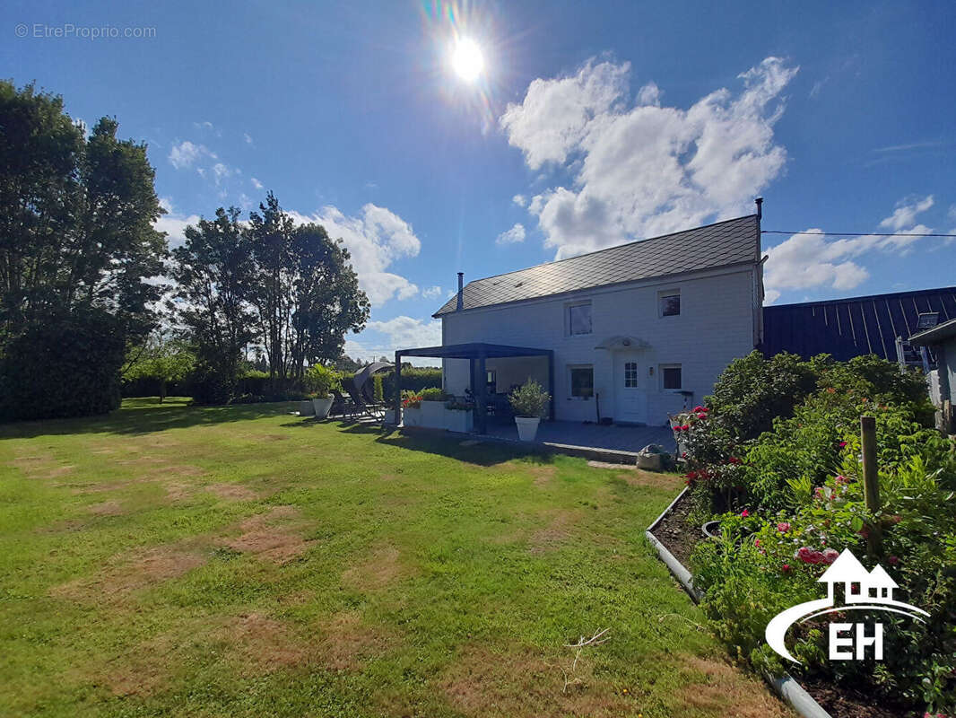 A vendre - maison de 72 m² - terrain de 2880 m² - photo 10