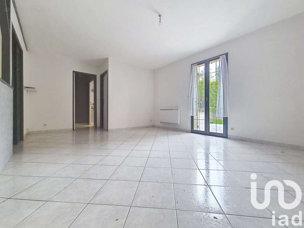 Photo 7 - Maison à LE COUDRAY-MONTCEAUX