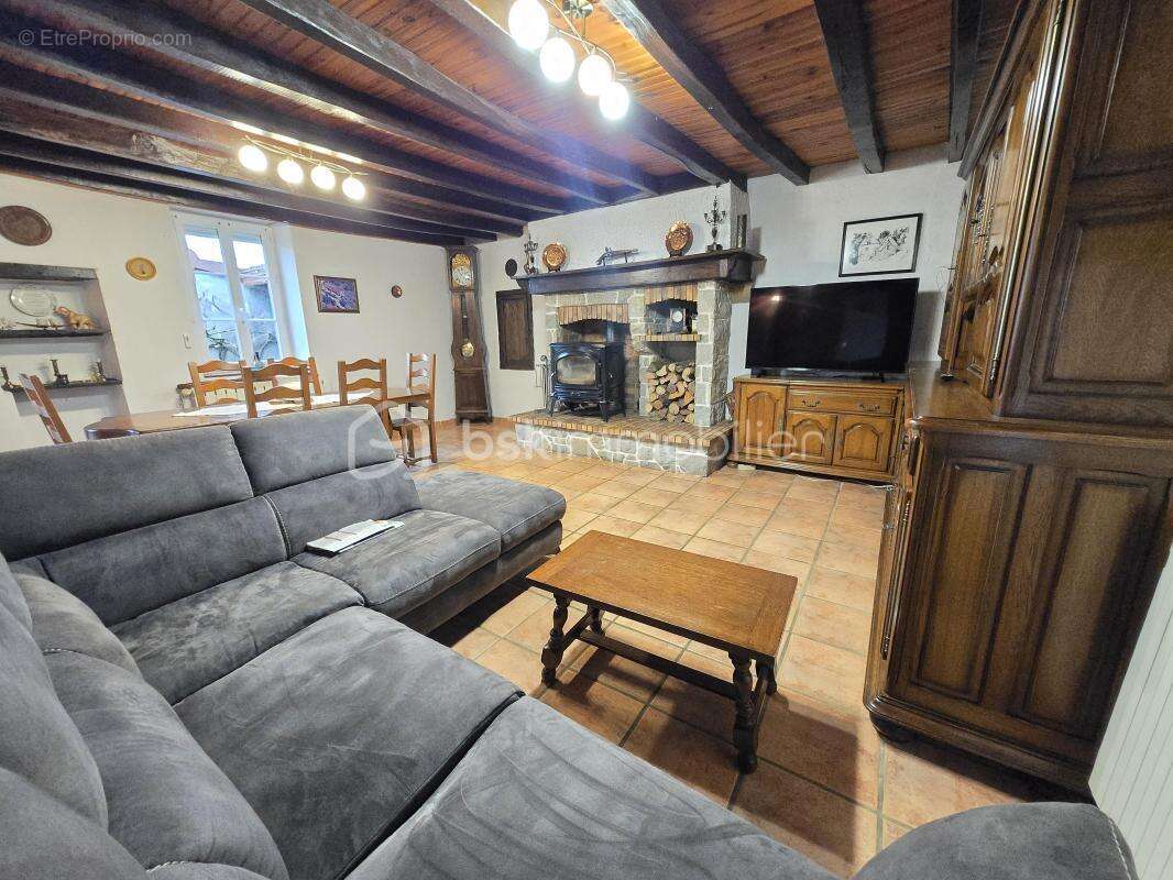 Maison à SAINT-BENIN-D'AZY