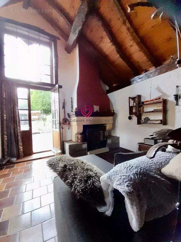 Maison à BOUSSENAC