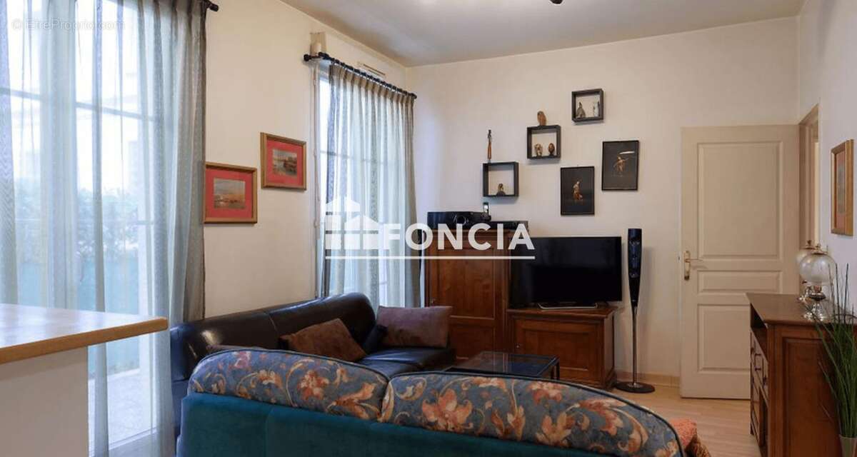 Appartement à CORBEIL-ESSONNES