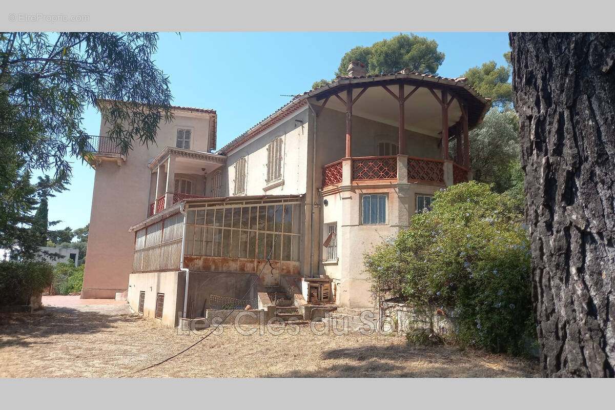 Maison 250 m² à Toulon  - photo 2