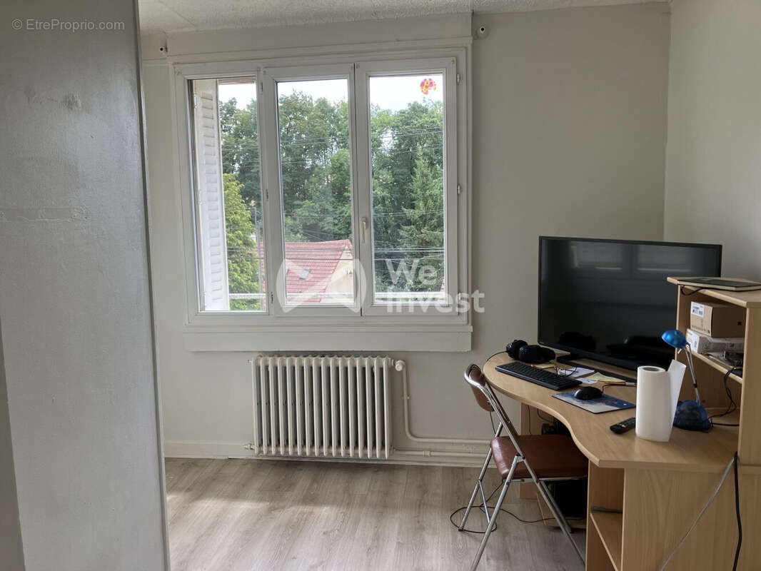 Maison à MONTREUIL-AUX-LIONS