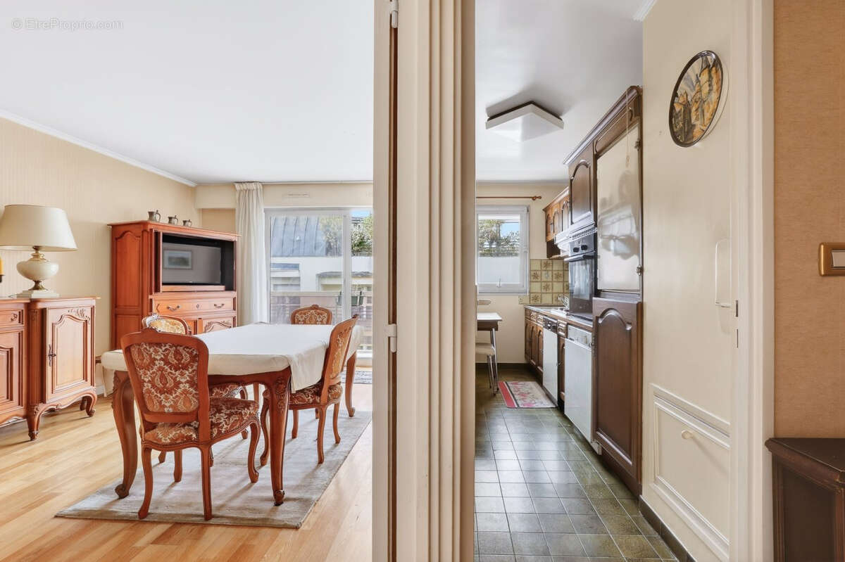 Appartement à PARIS-20E