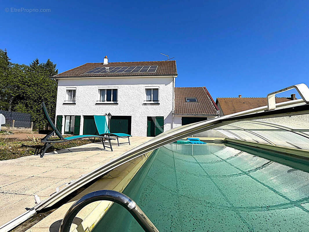 Maison à CELLETTES