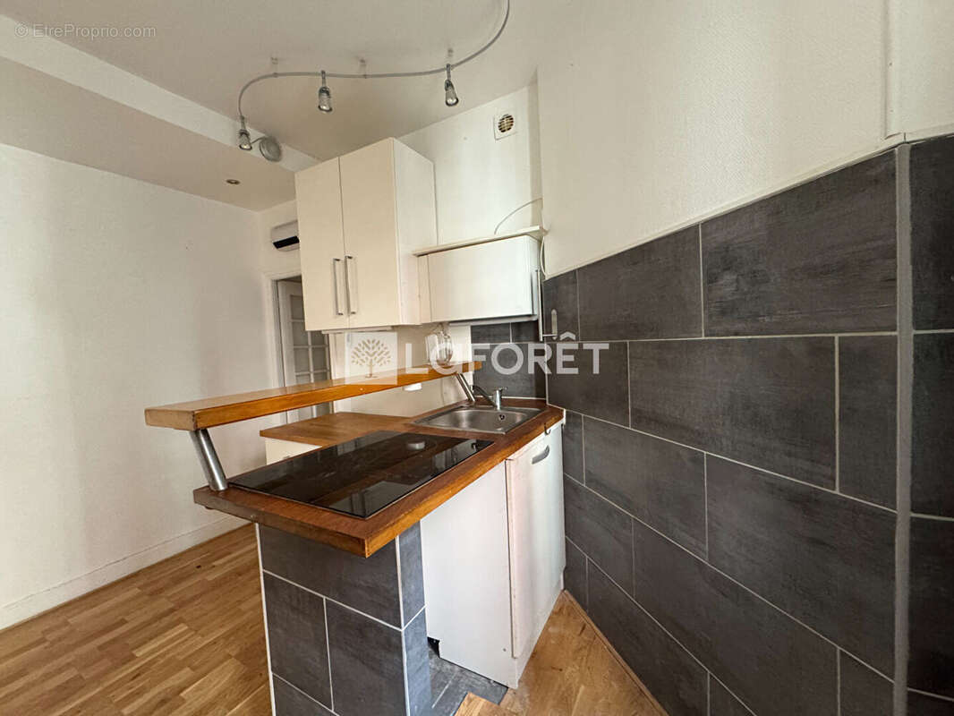 Appartement à PARIS-18E