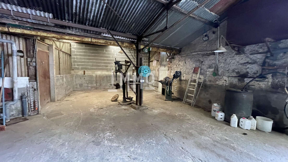 Maison à LA CHAPELLE-HUON