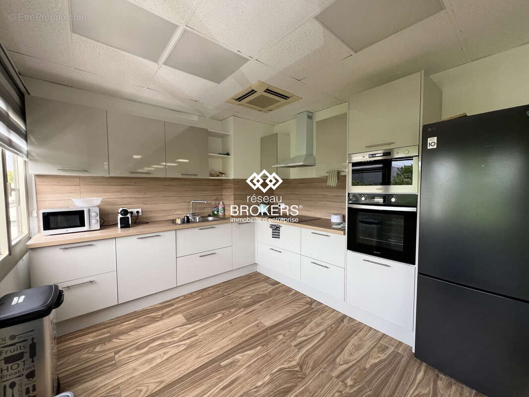 Commerce à LES ULIS