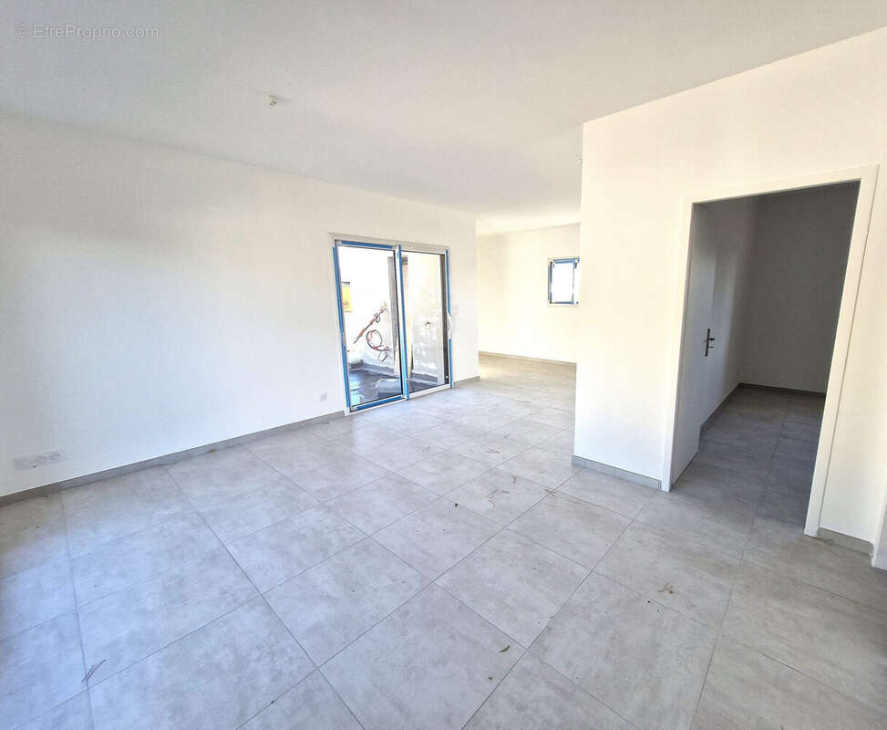 Appartement 54 m² à Cuers  - photo 5
