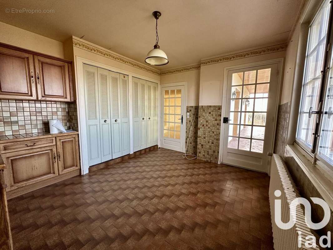 Photo 6 - Maison à SAINT-BONNET-LES-OULES