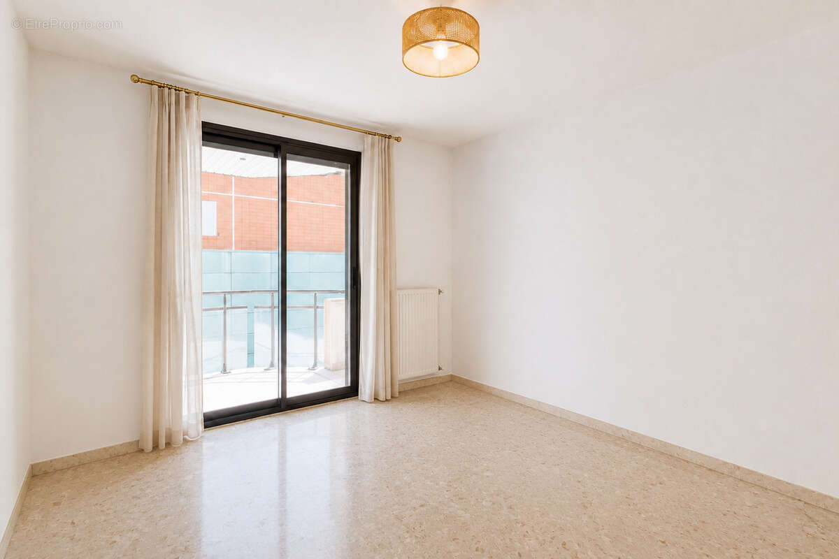 Appartement de standing T5 de 127,72 m2 avec une terrasse de 33 m2, Toulouse Compans Caffarelli (31000) - photo 11