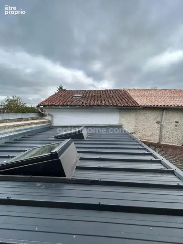 Maison de 105 m2 à finir de rénover avec jardinet - photo 9