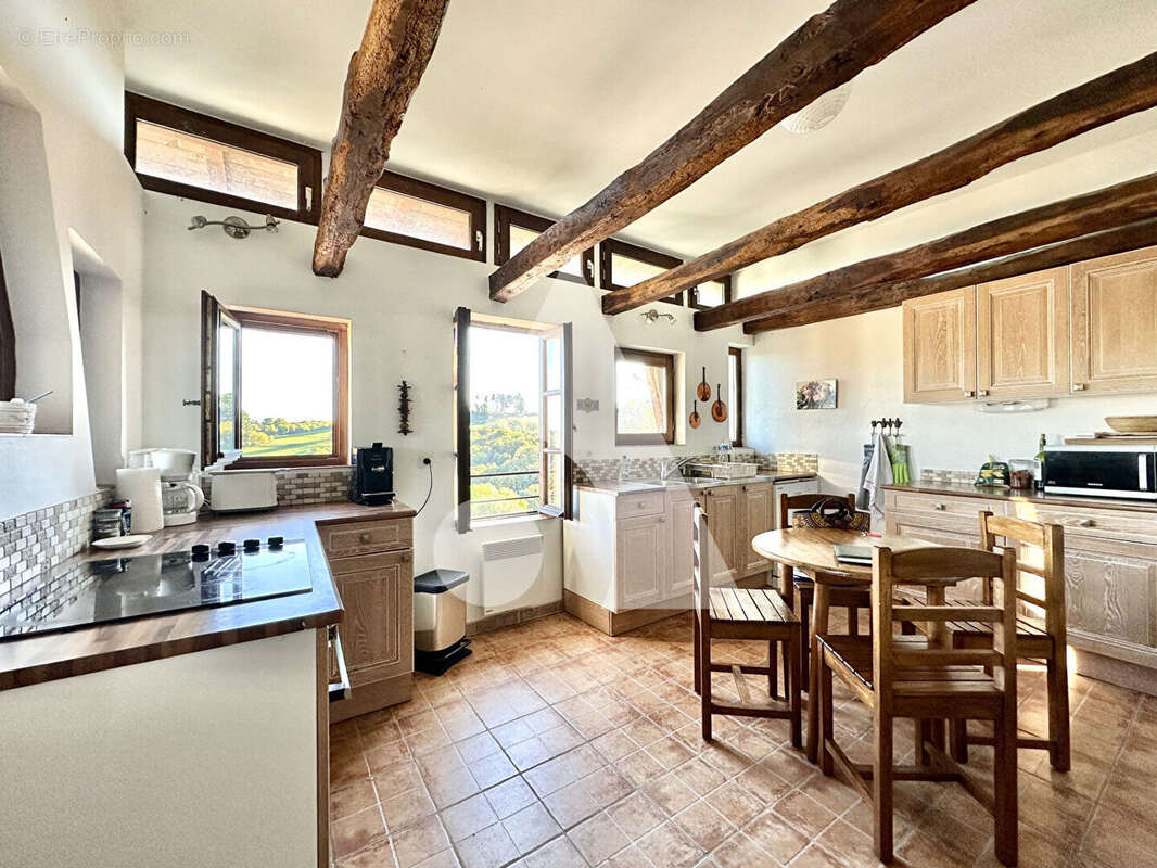 Maison Prendeignes 156m², 6 pièces, 4 chambres avec piscine. - photo 9