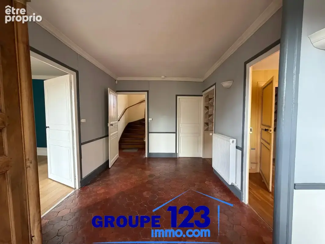 Seignelay   élégante maison bourgeoise du xixe siècle avec dépendance et jardin - photo 6