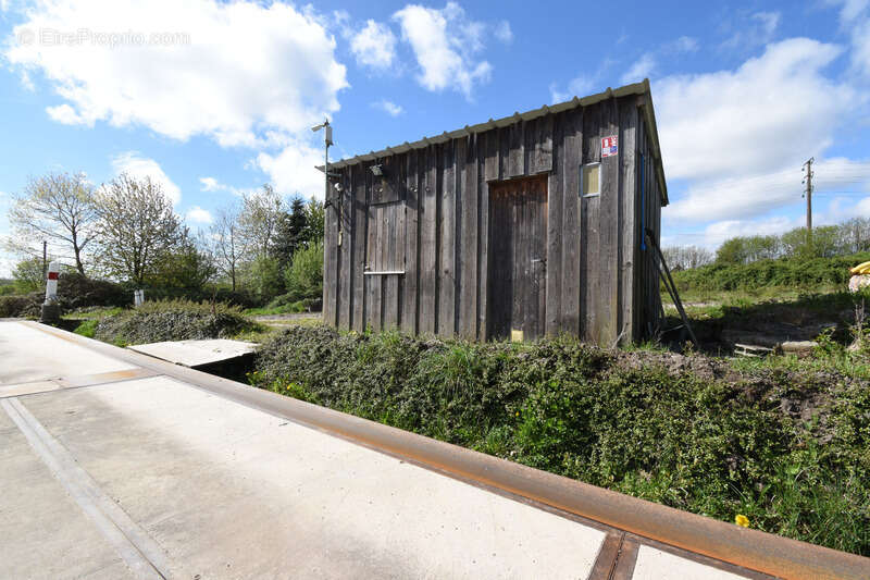 Commerce à LA FERTE-MACE