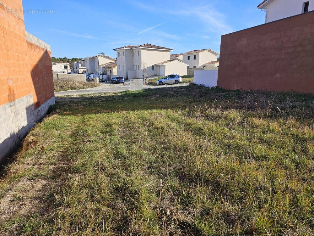 Terrain à MONTARNAUD